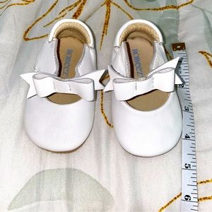 Robeez crib shoe 6-9 months